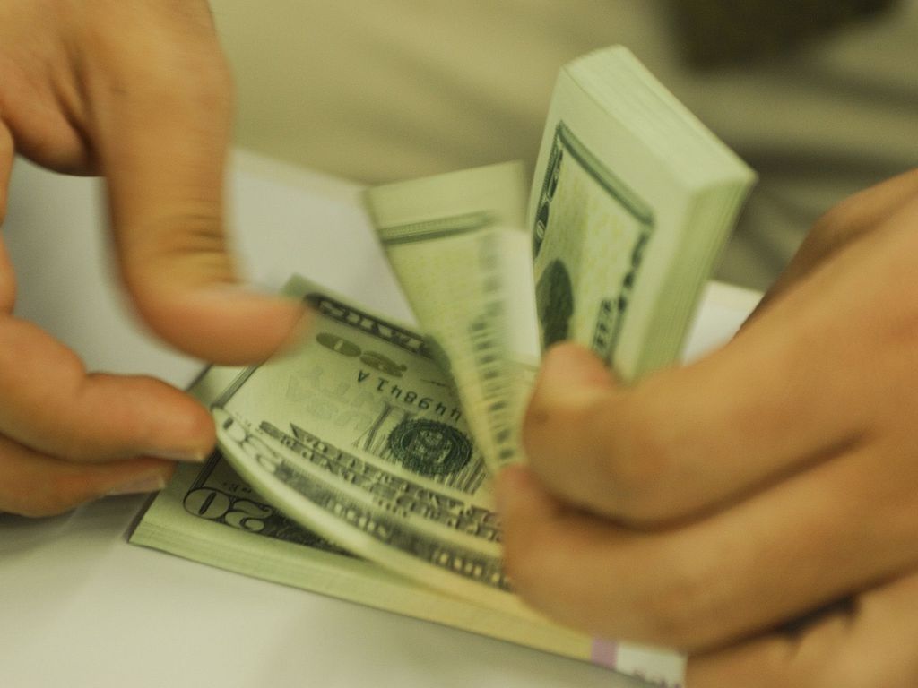 Alta do dólar deve pressionar inflação e impactar consumo das famílias no 2º semestre, dizem especialistas