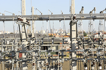 Alta da energia pode ser superior a 40% neste ano no Paraná