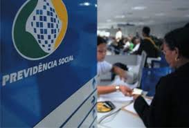 Aposentadoria por idade e outros benefícios do INSS só poderão ser pedidos por telefone e internet