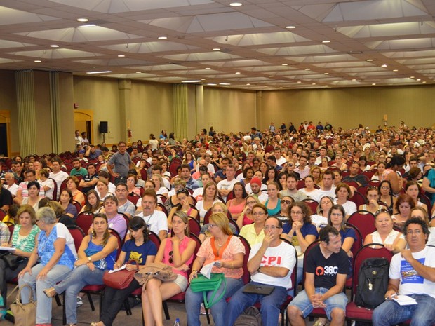 Trabalhadores da Educação em SC decidem por estado de greve