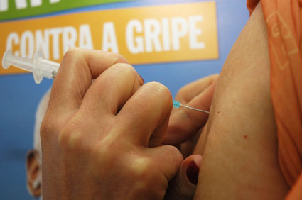 Campanha de vacinação contra a gripe começa nesta terça-feira