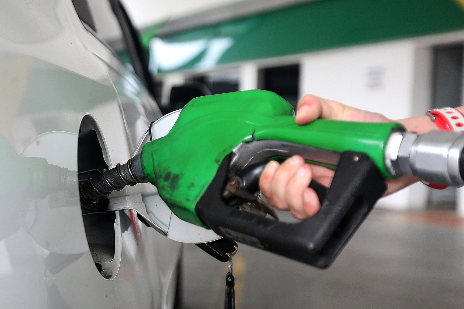 Greve dos caminhoneiros: ‘Petrobras mente’ sobre reajustes do diesel, diz CNT 