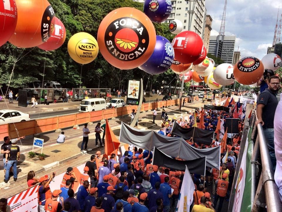 Centrais sindicais fazem manifestação em São Paulo