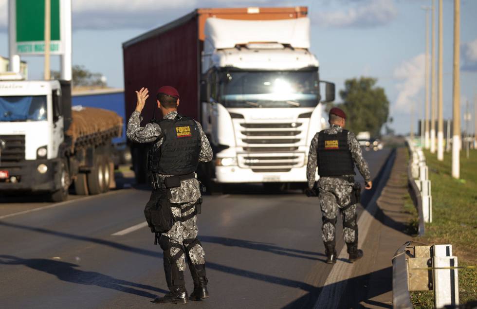 Governo cede e aguarda fim da paralisação dos caminhoneiros