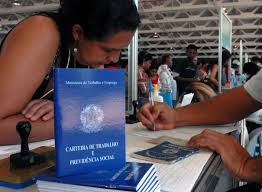 Trabalho aprova multa de mil reais para quem empregar menor ilegalmente
